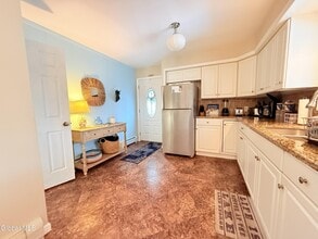 23 Hillcrest Dr in Lake George, NY - Building Photo - Building Photo