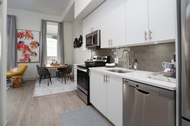 Vista Brooklyn Apartments in Jacksonville, FL - Foto de edificio - Building Photo