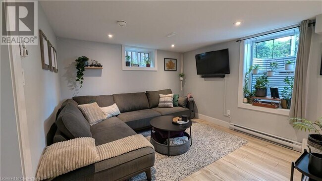41 Broadmoor Ave in Kitchener, ON - Building Photo - Building Photo