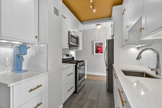 4000 Tunlaw Rd NW, Unit 116 in Washington, DC - Building Photo - Building Photo