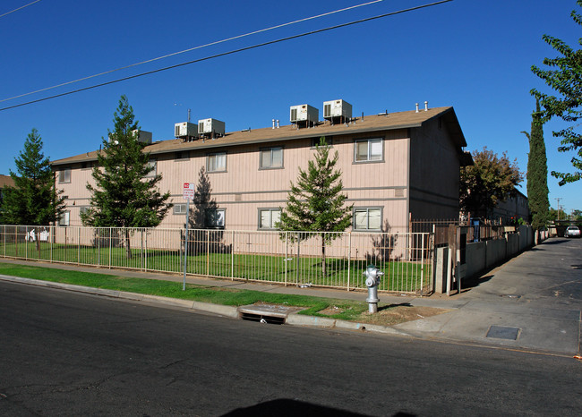 1620 S Chance Ave in Fresno, CA - Building Photo - Building Photo