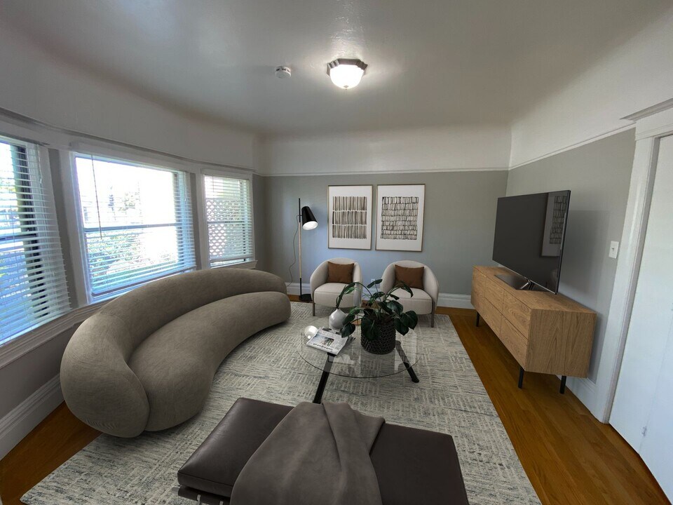 5824-5826 Telegraph Ave in Oakland, CA - Building Photo