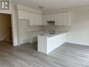 127 Sanders Rd in Erin, ON - Building Photo - Building Photo
