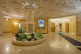 Park View Apartments in Chicago, IL - Building Photo - Interior Photo