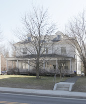 20 E Housatonic St in Pittsfield, MA - Building Photo