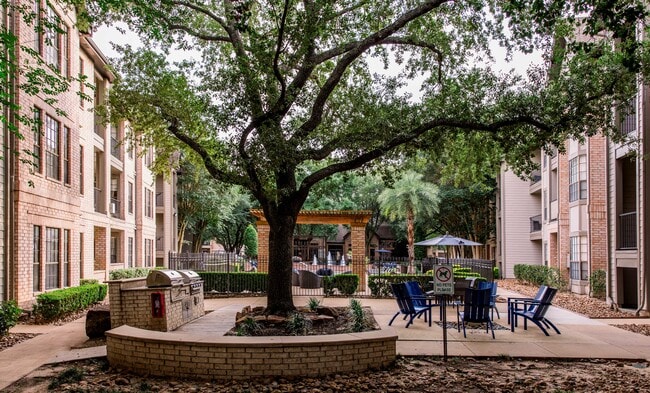 Greenbriar Park in Houston, TX - Foto de edificio - Building Photo