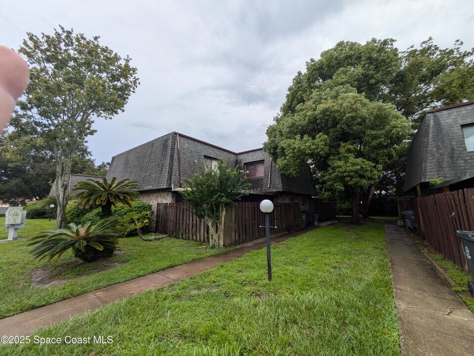 2099 Harrison St in Titusville, FL - Building Photo