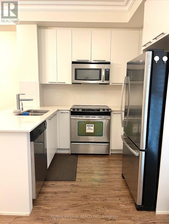 5-TH5 Oakburn Crescent in Toronto, ON - Building Photo - Building Photo
