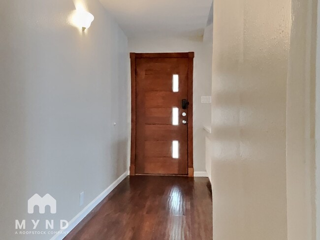 925 Warren Way in Richardson, TX - Building Photo - Building Photo
