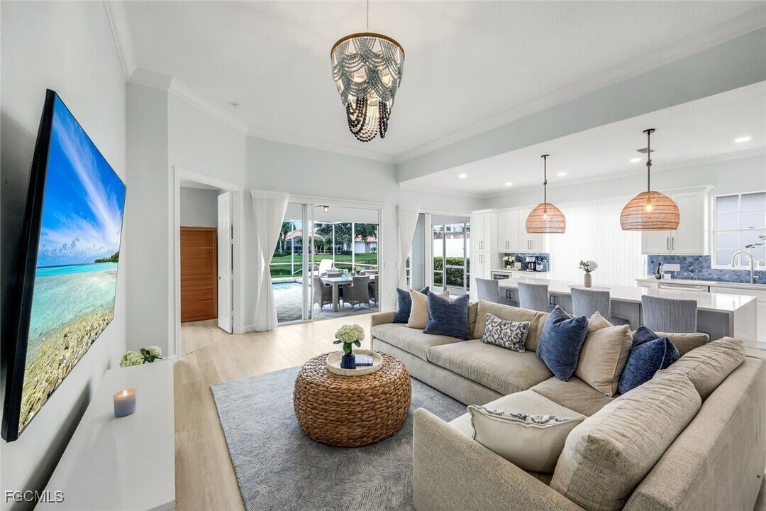 4453 Novato Ct in Naples, FL - Building Photo