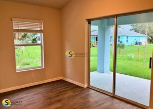 6068 Laurelwood Dr in Ft. Myers, FL - Foto de edificio - Building Photo