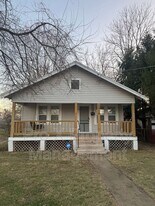 2416 W Walnut St in Springfield, MO - Building Photo