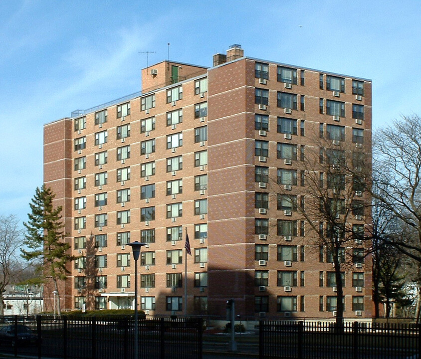 Coppergate House in East Orange, NJ - Building Photo