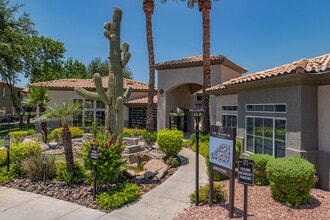 The Franklin Apartment Homes in Peoria, AZ - Foto de edificio - Building Photo