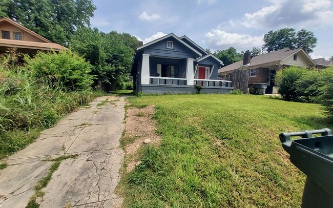 524-524 E Gage Ave