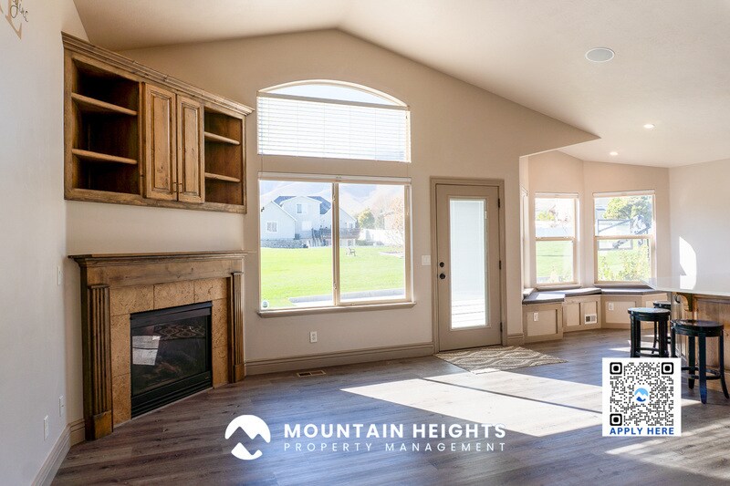 4071 S Sandpiper Ln in Saratoga Springs, UT - Building Photo