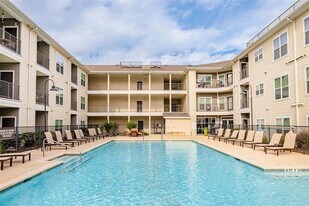 6725 Circle S Rd in Austin, TX - Building Photo