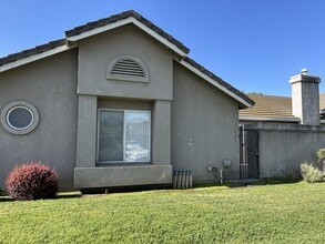 1333 Glenbrook Way in Modesto, CA - Building Photo - Building Photo