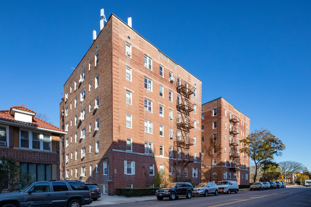 1500 Ocean Pky in Brooklyn, NY - Foto de edificio