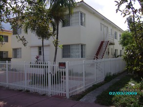 1228 Marseille Dr in Miami Beach, FL - Building Photo - Building Photo