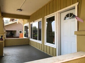 1539 Riverside Dr in Redding, CA - Building Photo - Building Photo