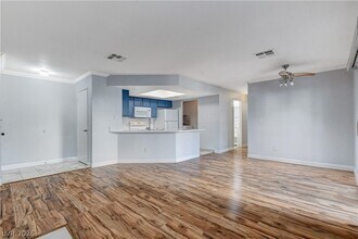 8600 W Charleston Blvd in Las Vegas, NV - Building Photo - Building Photo