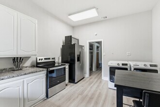 314 W Cevallos in San Antonio, TX - Foto de edificio - Building Photo