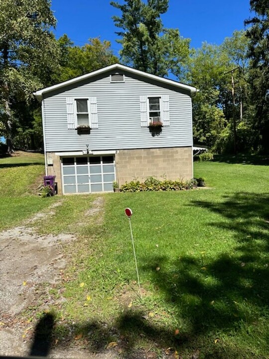 110 Steurnagel Ln in Verona, PA - Building Photo