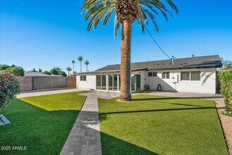 2623 N 74th Pl in Scottsdale, AZ - Building Photo - Building Photo