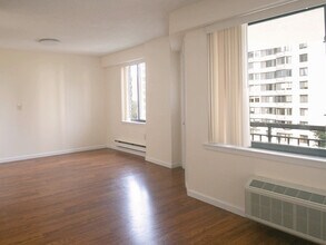 307 Prospect Ave in Hackensack, NJ - Building Photo - Building Photo