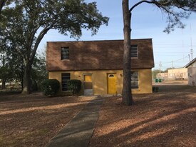 1505 W Highland Ave in Albany, GA - Building Photo