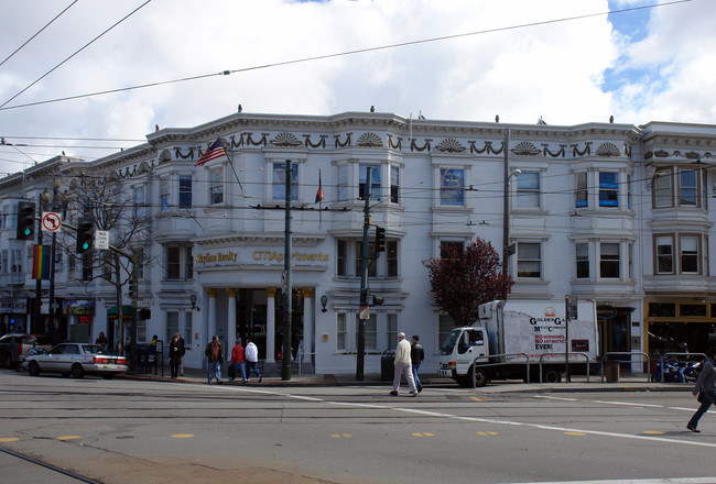 210 CHURCH Apartments in San Francisco, CA - Foto de edificio - Building Photo