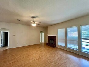 1801 Kathryn Ct in Arlington, TX - Building Photo - Building Photo