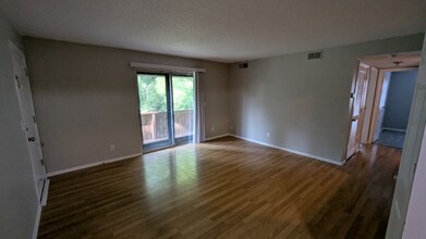 2553 Brush Ct in St. Louis, MO - Building Photo - Building Photo