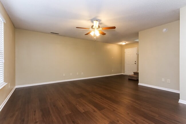 6852 Youngberry Dr in Indianapolis, IN - Building Photo - Building Photo