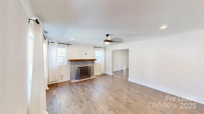 1412 N Sharon Amity Rd in Charlotte, NC - Building Photo - Building Photo