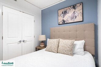 933 McGee St, Unit 2-915 in Kansas City, MO - Building Photo - Building Photo