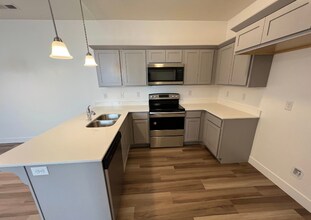 781 N 380 W in Vineyard, UT - Building Photo - Building Photo