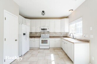 7385 S Nucla St in Aurora, CO - Building Photo - Building Photo