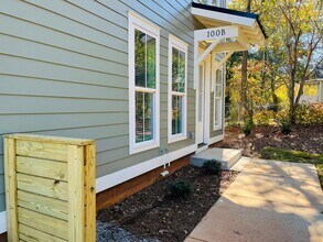 100 Gardenia Ln in Lagrange, GA - Building Photo - Building Photo