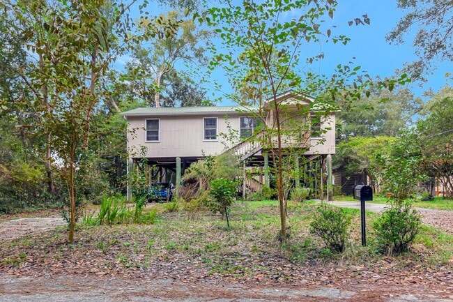 property at 5985 N Airport Rd
