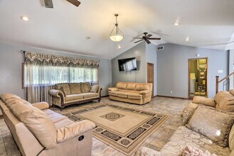 6851 Nebraska Ave in Toledo, OH - Building Photo - Building Photo