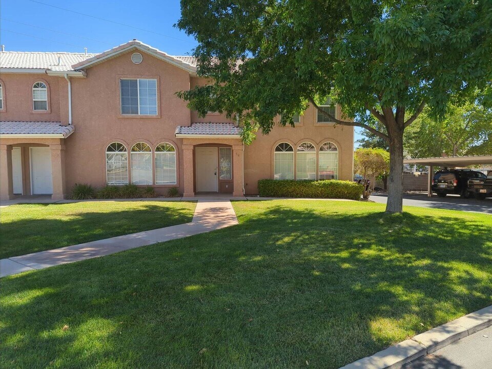 1065 N 1620 W in Saint George, UT - Building Photo