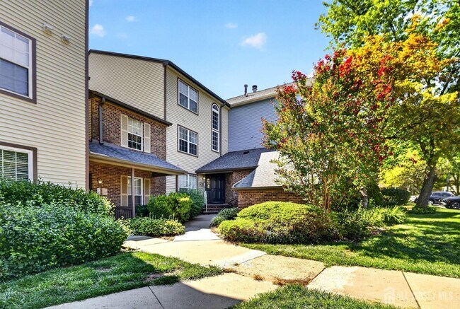 property at 3252 Cypress Ct