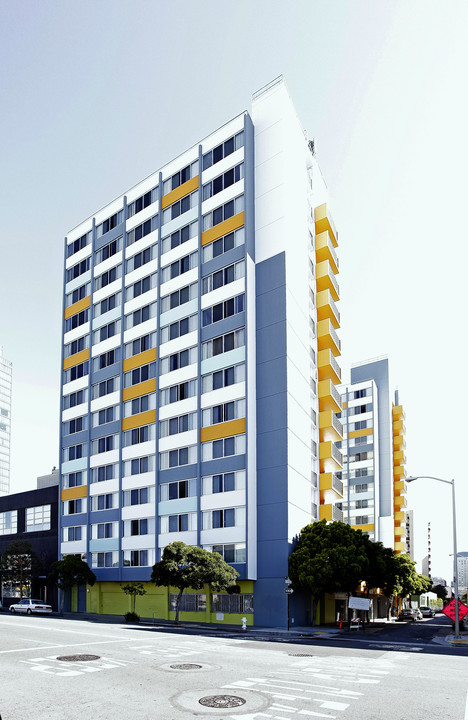 Alexis Apartments in San Francisco, CA - Building Photo