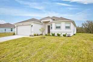 4548 Adrienne St in Sebring, FL - Building Photo