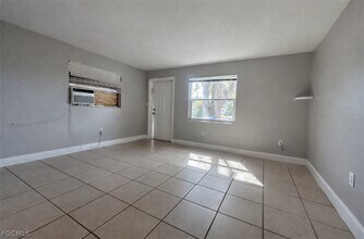 919 Freemont St in Ft. Myers, FL - Building Photo - Building Photo