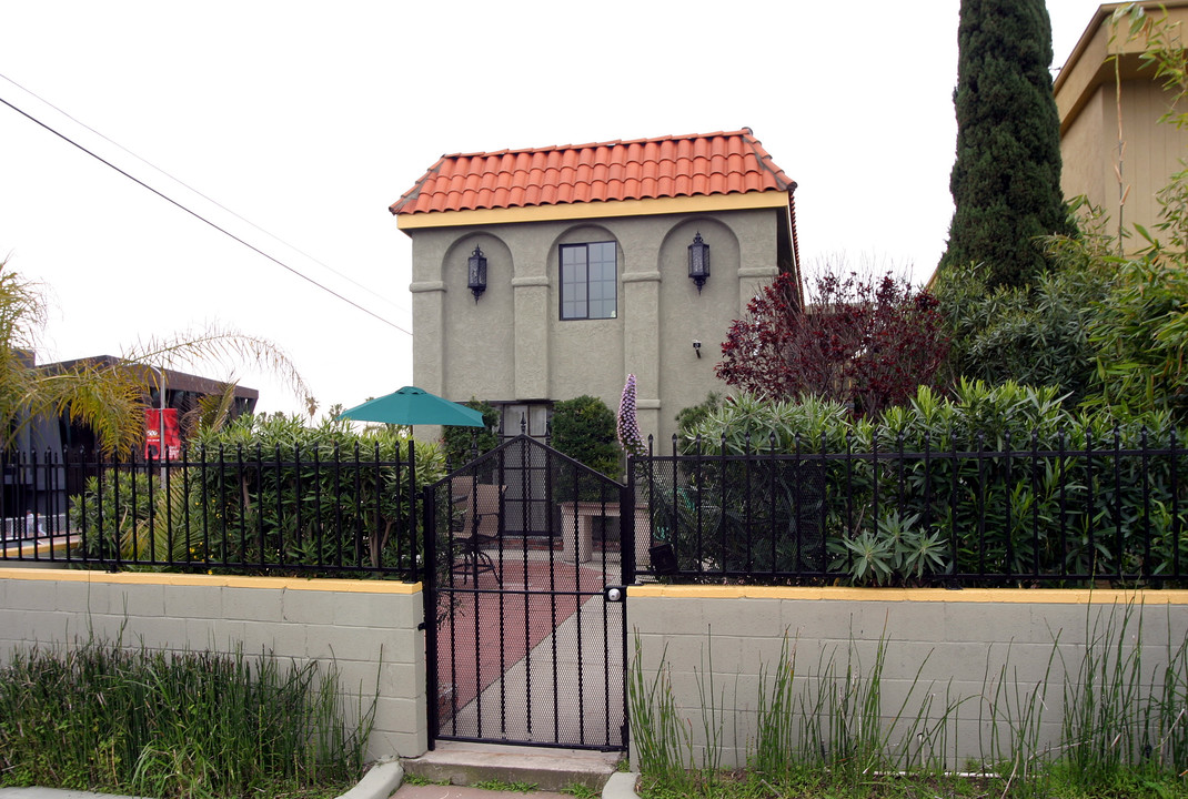 112 Dudley Ave in Venice, CA - Foto de edificio