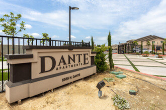 Dante Apartments in Fresno, CA - Building Photo - Building Photo