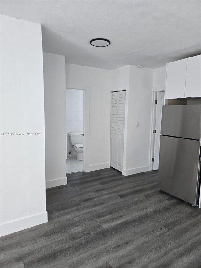 2617 NW 23rd Ave in Miami, FL - Building Photo - Building Photo